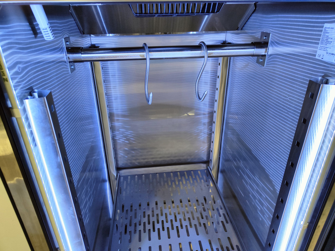 Шкаф холодильный POLAIR CS107-Salami (со стеклянной дверью) - фото 9 - id-p136795243