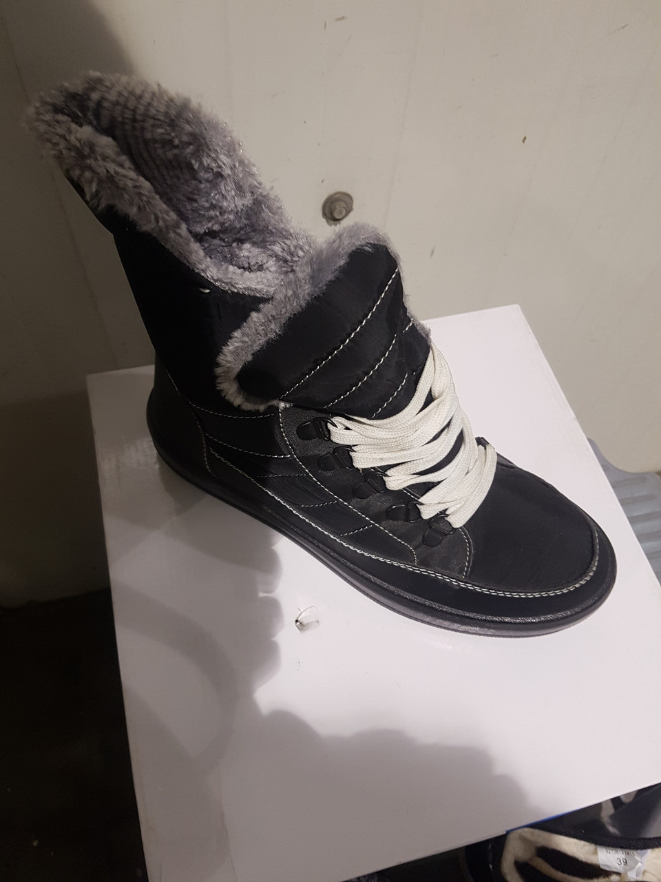 Ботинки дутики (бурки) черные АЛМИ на шнурках 39 - фото 1 - id-p169019134