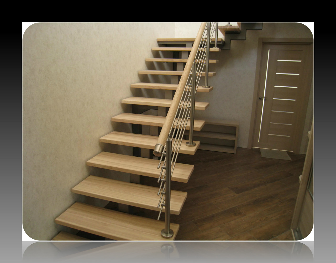 Лестницы на центральном косоуре модель 21 - фото 1 - id-p169378579