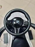 Детская машинка-каталка RiverToys BMW M5 A999MP-M (белый) Лицензия, фото 4