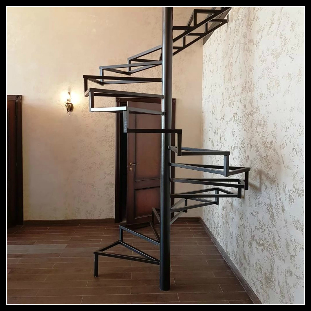 Винтовая лестница из металла модель 20