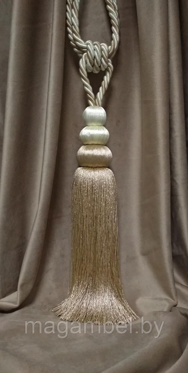 Бежевая декоративная кисть