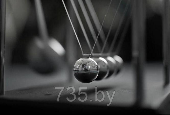 Шары Ньютона маятник на овальной подставке 22х27 см - фото 3 - id-p167709773