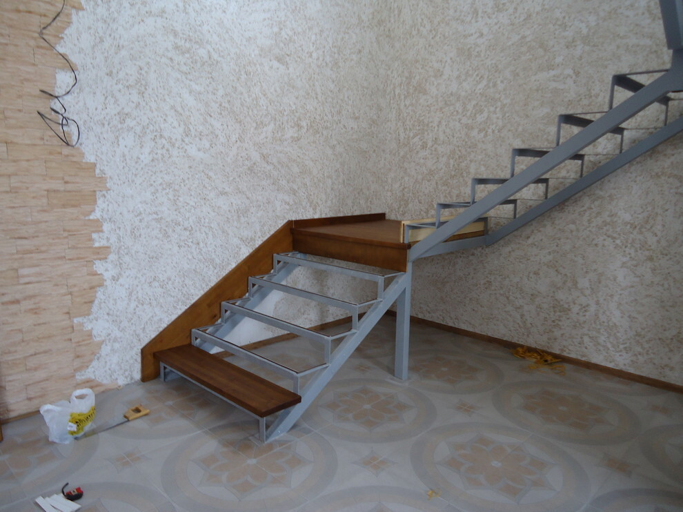 Лестницы металлические под зашивку модель 30
