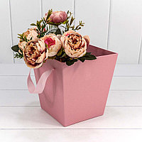 Коробка квадратная для цветов 17*17*18 с ручками Розовый
