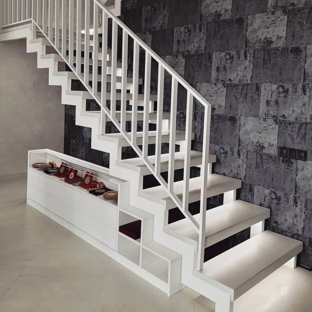 Двойной косоур для лестницы модель 189