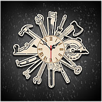 Часы настенные деревянные "Мастеру" (размер 30*30 см)