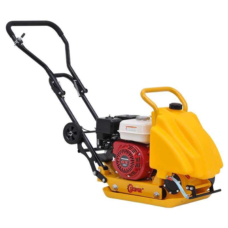 Виброплита SKIPER С60 (HONDA GX160, 5.5Л.С., ПЛ 53Х37СМ., 11КН, 25М/МИН, БАК/ВОДЫ, РЕЗ. КОВРИК)