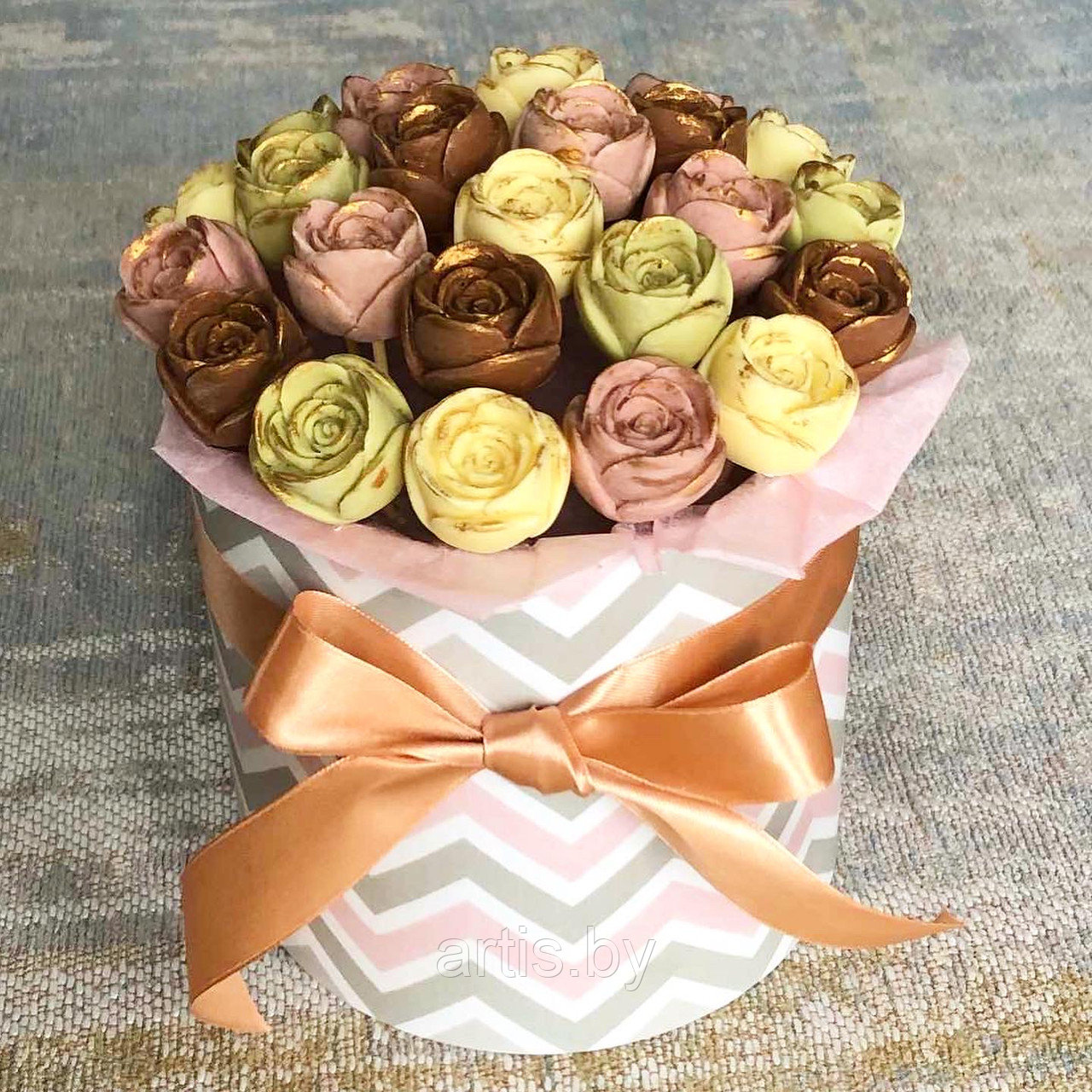 Шоколадная коробка из 25 роз (ручная работа). Бельгийский шоколад. - фото 10 - id-p165986737