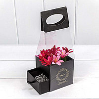 Коробка-куб для цветов с отделением для подарка 10*10*28 Черный