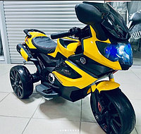 Детский электромобиль, мотоцикл RiverToys K222KK (желтый) BMW