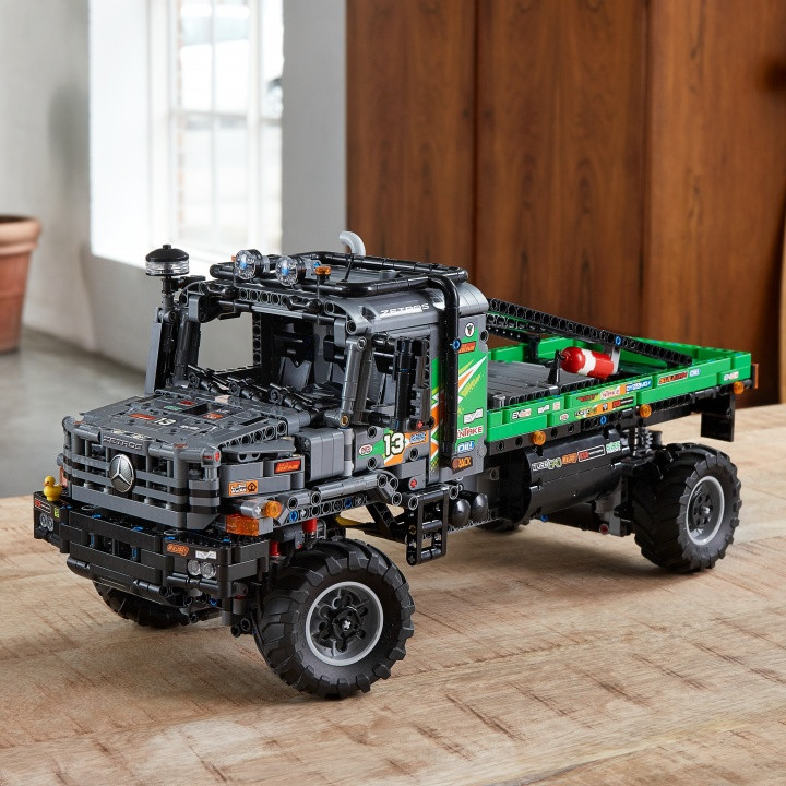 Конструктор Lego Technic 42129 Полноприводный грузовик Mercedes-Benz Zetros - фото 7 - id-p170159246
