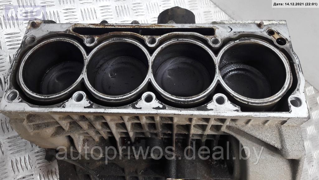 Блок цилиндров двигателя (картер) Volkswagen Polo (1994-1999) - фото 3 - id-p134753322