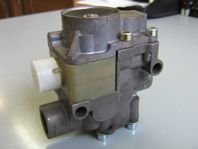 Модулятор ГАЗ,МАЗ,КАМАЗ,ПАЗ,НЕФАЗ 24V (аналог 472 195 018 0) ABS арт. ЭПМ-1