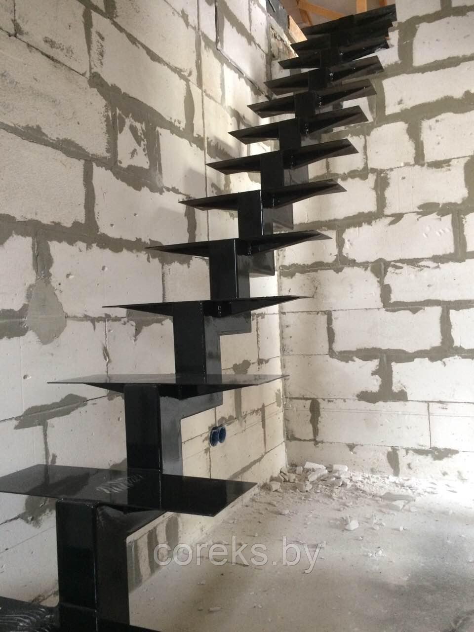 Каркас лестницы для дома №11