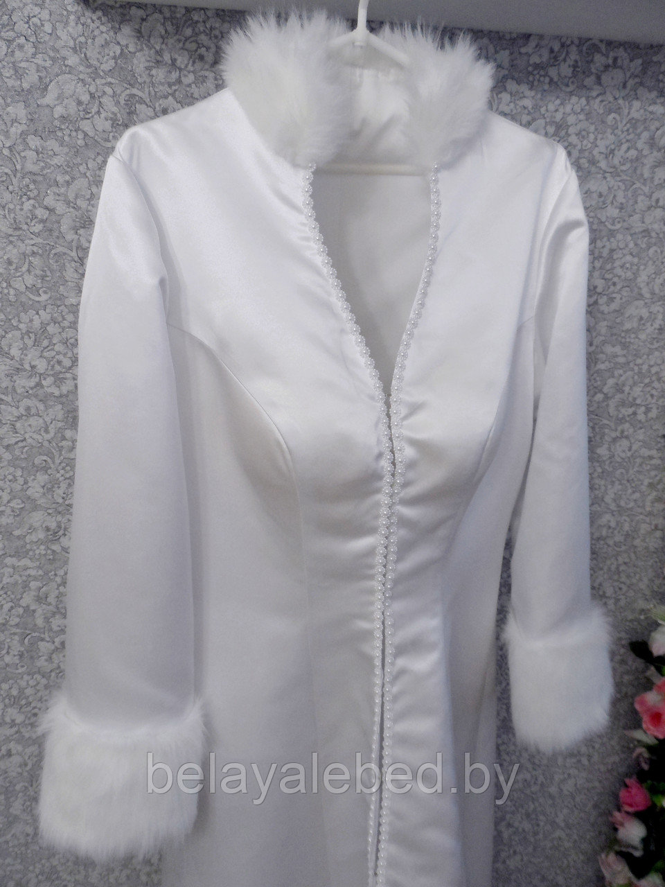 Пальто белое атласное № 25 размер 46-50 Б.У. Продажа - фото 8 - id-p62179907