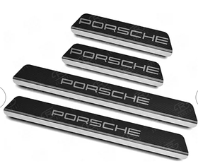 Накладка RusStal на пороги (лист нерж. карбон. с надписью) для Porsche Cayenne III 2017-2021.