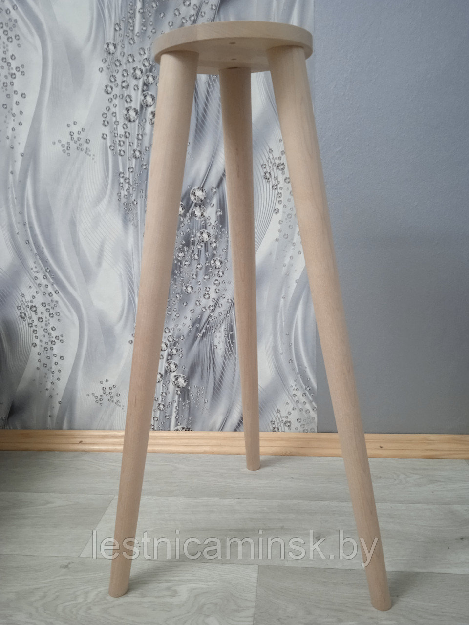 Мебельная опора (МП 07) из березы для кофейного стола. Высота 730 мм. Шлифованная под покрытие.