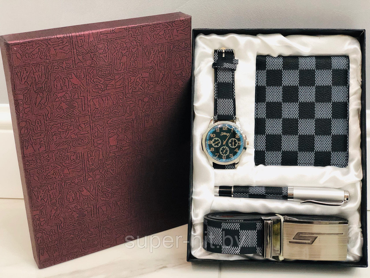 Подарочный набор мужской( Часы, ремень,кошелек, ручка)