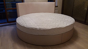 Круглая кровать с тумбочками 3