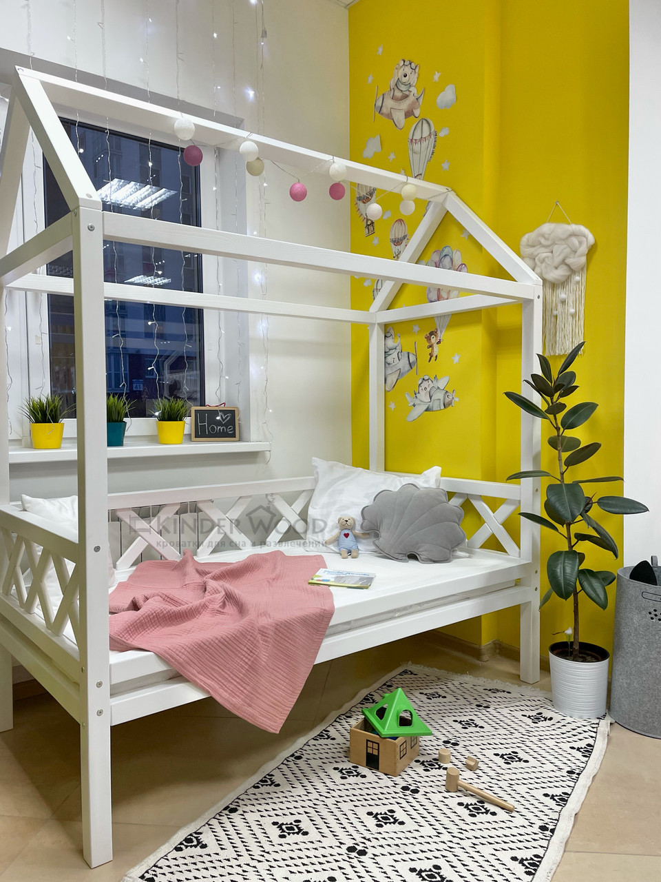 Кровать домик "Kinder-lux 1" цвет белый