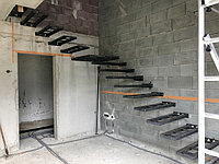 Металлические подступенки для консольной лестницы модель 54