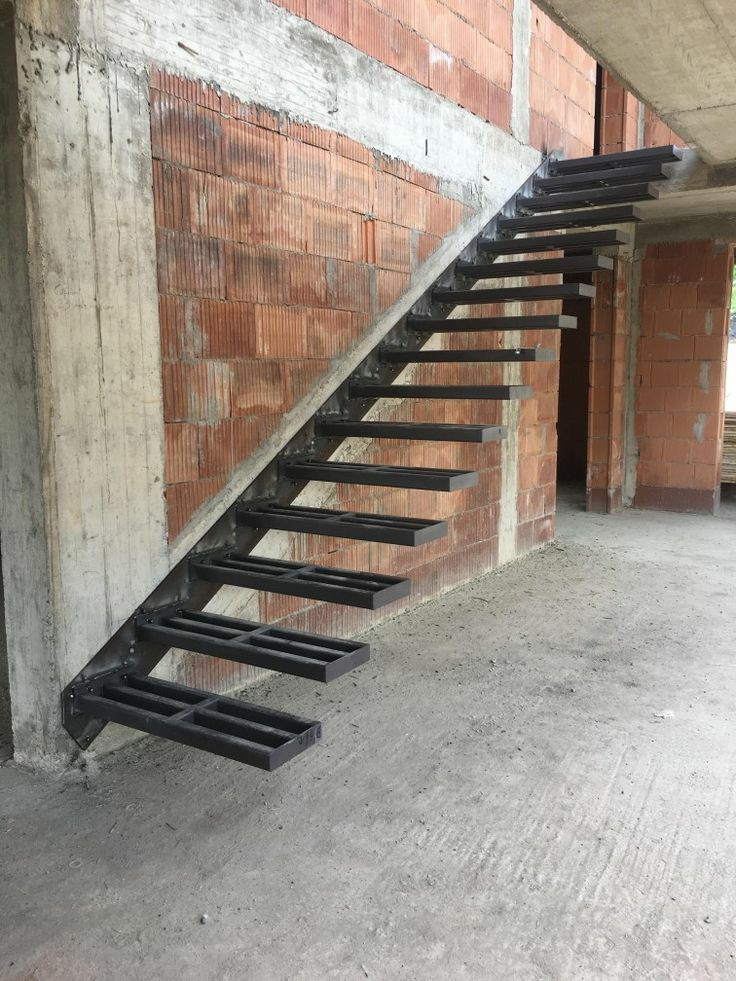Металлическая консольная лестница прямая модель 56 - фото 1 - id-p171224934