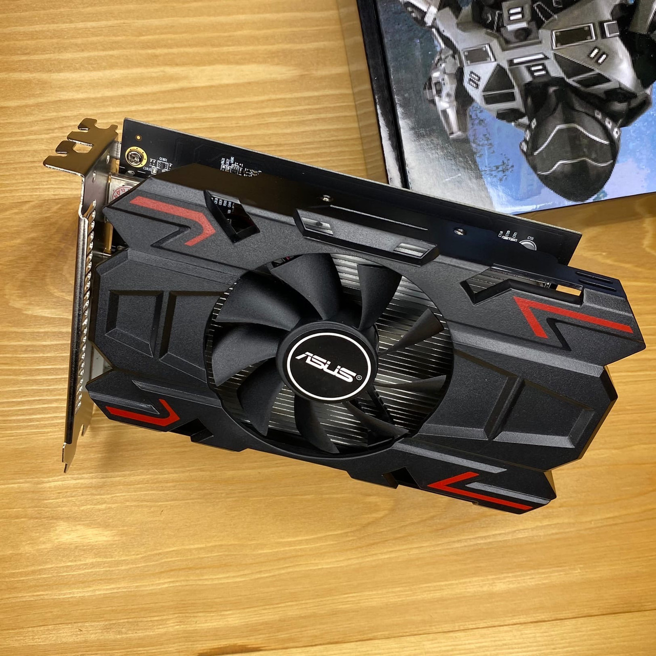 Видеокарта AMD Radeon RX 560 4Gb GDDR5 - фото 2 - id-p109354449