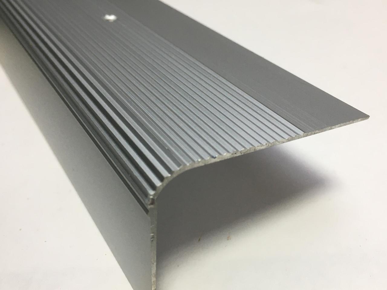 Накладка на ступень ПУ- 60х40, цвет серебро, 2,7 м