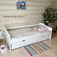 Односпальная кровать "Михаэлла" из массива сосны с ящиками