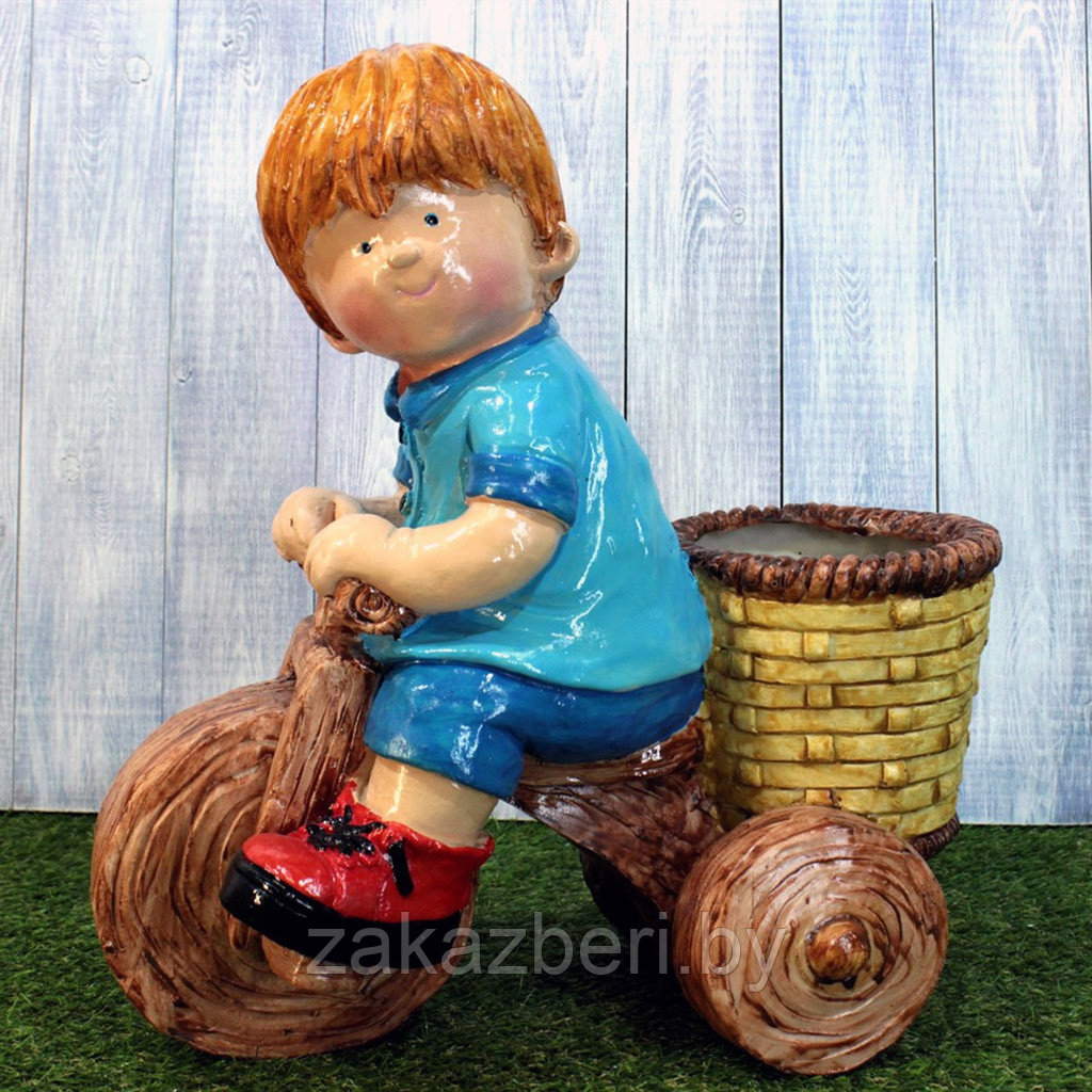 Скульптура-фигура кашпо для сада из полистоуна "Мальчик на велосипеде" 38х22х41см (Россия)