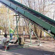 Ленточные конвейеры (транспортеры) наклонные с бортиками