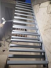 Металлокаркас для консольной лестницы 6