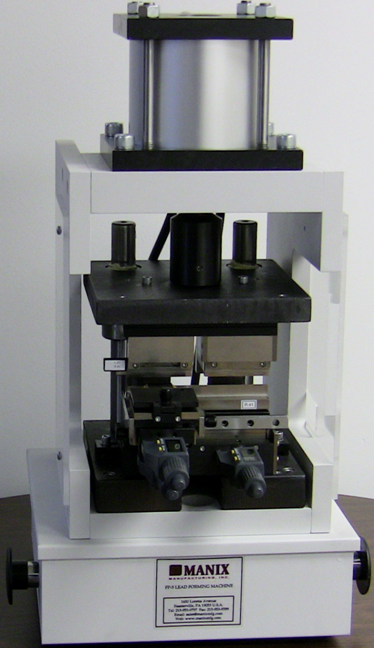 Автоматический пневматический стенд со сменной пресс-формой для формовки и обрезки выводов микрManix FP-1MAS-2 - фото 1 - id-p172374080