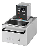 Нагревающий термостат-циркулятор с ванной из нержавеющей стали Huber KISS 208B