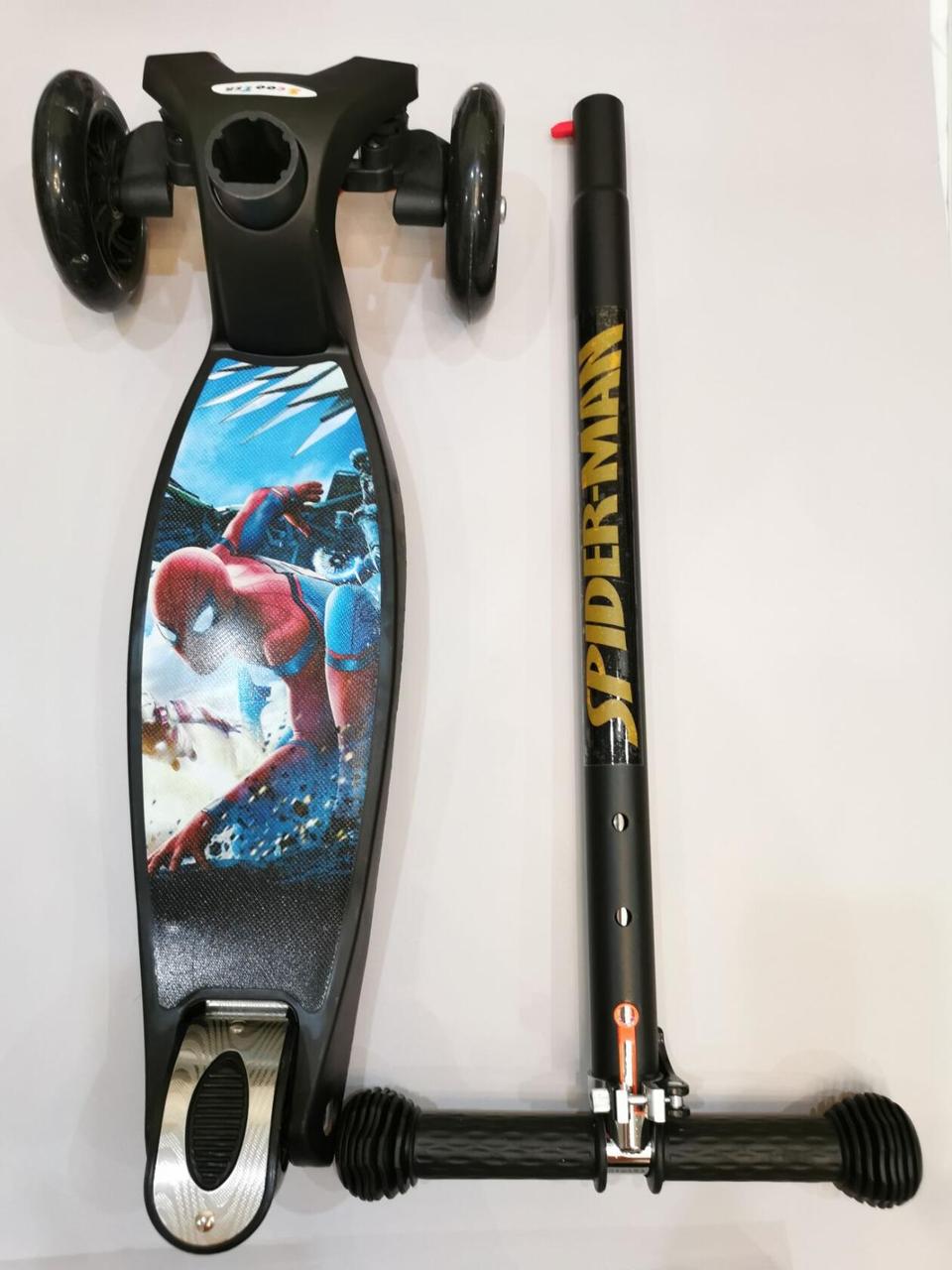 Самокат MAXI 21st  Scooter  макси скутер граффити "Человек паук  в черном цвете"