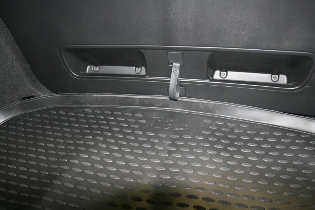 Коврик в багажник KIA Cee'd Sporty Wagon 2007-2011, универсал - фото 2 - id-p172980314