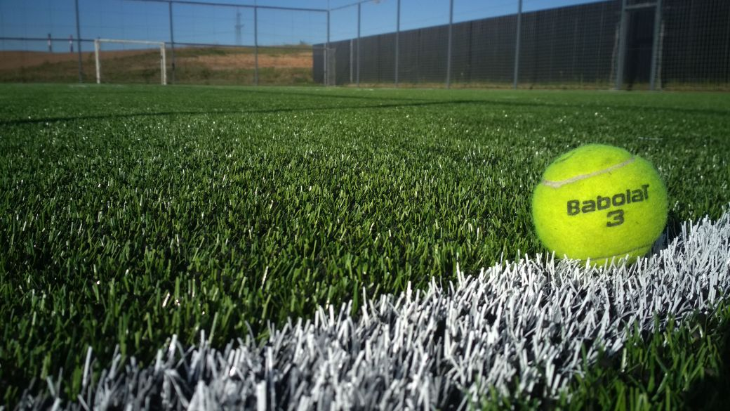 Искусственное травяное покрытие JUTA  для теннисных кортов,Basic 20