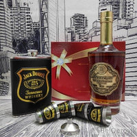 Подарочный набор Jack Daniels: фляжка 236 мл, 4 стопки и металлическая воронка M-33 Черный