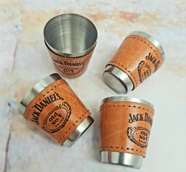 Подарочный набор Jack Daniels: фляжка 255 мл, 4 стопки и металлическая воронка M-39 - фото 9 - id-p173486059