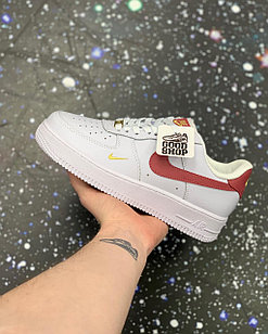 Кроссовки Nike Air Force 1 '07 ESS Low White Bordo Gold