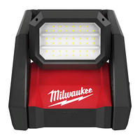 Аккумуляторный высокомощный светодиодный фонарь с шарнирным световым блоком Milwaukee M18 HOAL-0 (Арт.