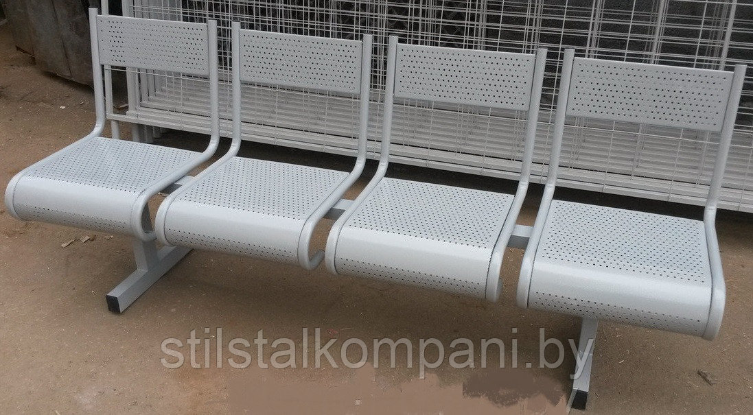 Скамья металлическая 4-секционная с перфорированными сидениями "Кристалл-4" - фото 1 - id-p173984545
