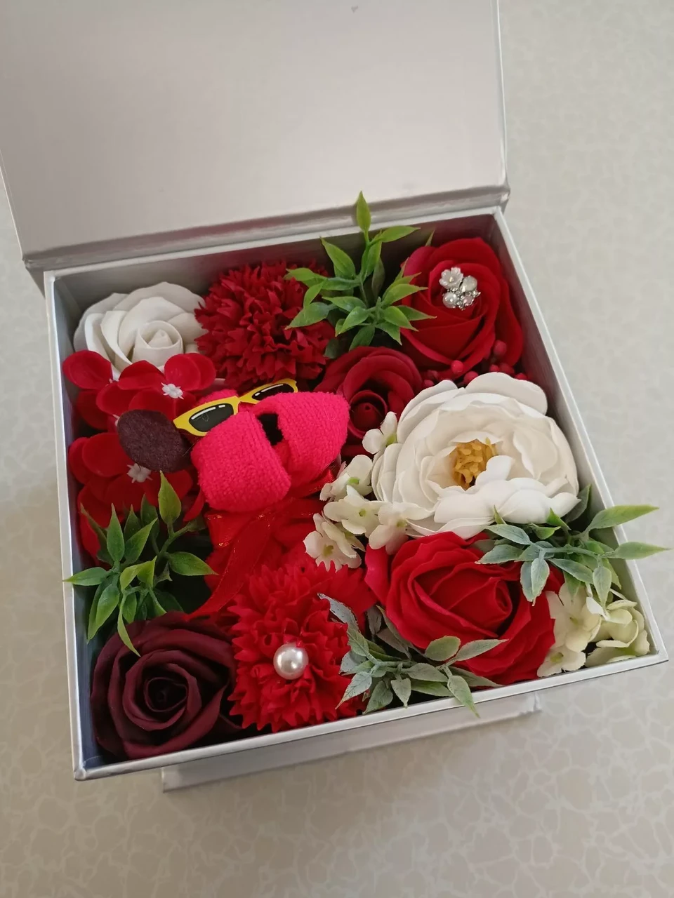 Набор цветов из мыла в подарочной коробке (Красный) - фото 3 - id-p173453149