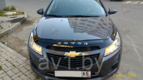 Дефлектор капота (мухобойка) Chevrolet Cruze (2009-) / Шевроле Круз (широкий) [CH04] (VT52) - фото 2 - id-p174154207