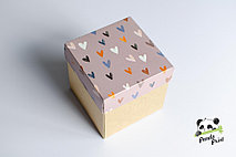 Коробка 75х75х70 Цветные сердечки (крафт дно)