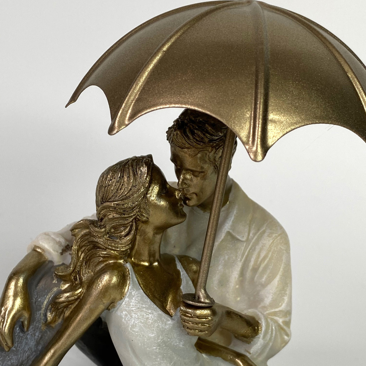 Фигура интерьерная Пара под зонтом Влюбленные - фото 3 - id-p138629415