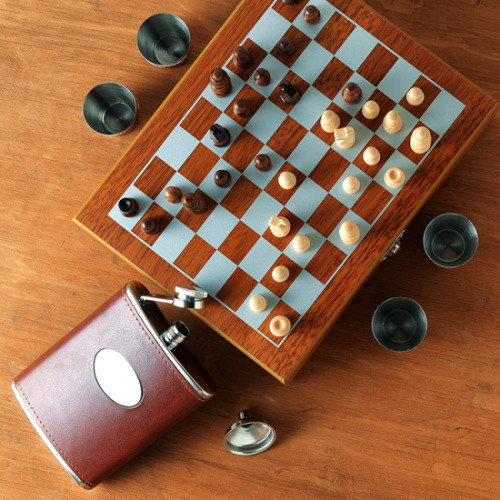 Набор с фляжкой, стопками и шахматами 1819 - фото 2 - id-p174769296
