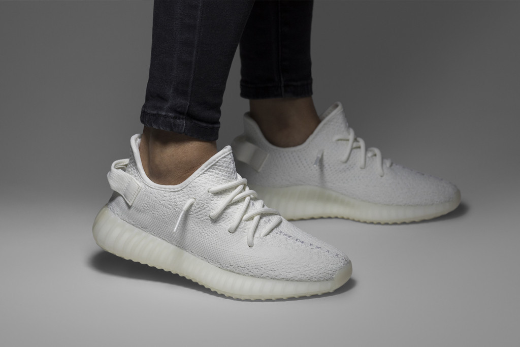 Кроссовки Yeezy Boost 350 V2 White - фото 1 - id-p174798415