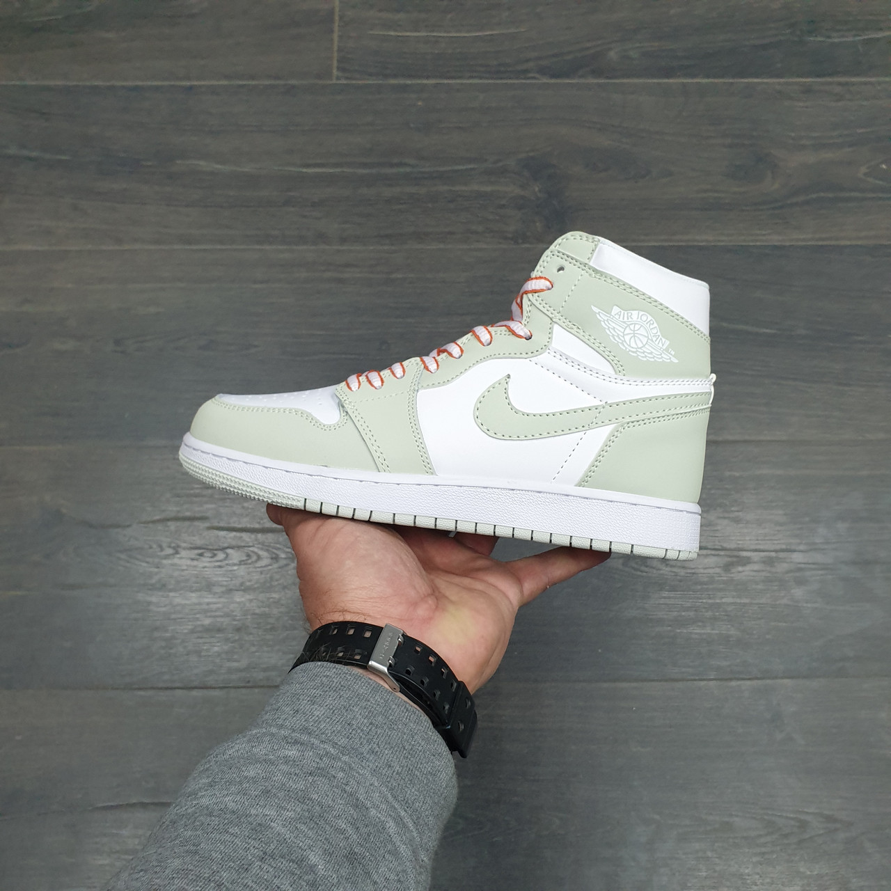 Кроссовки Wmns Air Jordan 1 Retro High OG Seafoam